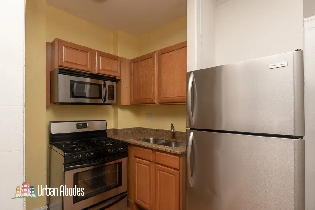 744 W Addison St, ,  60613, USA 60613-unit#1W-Chicago-IL