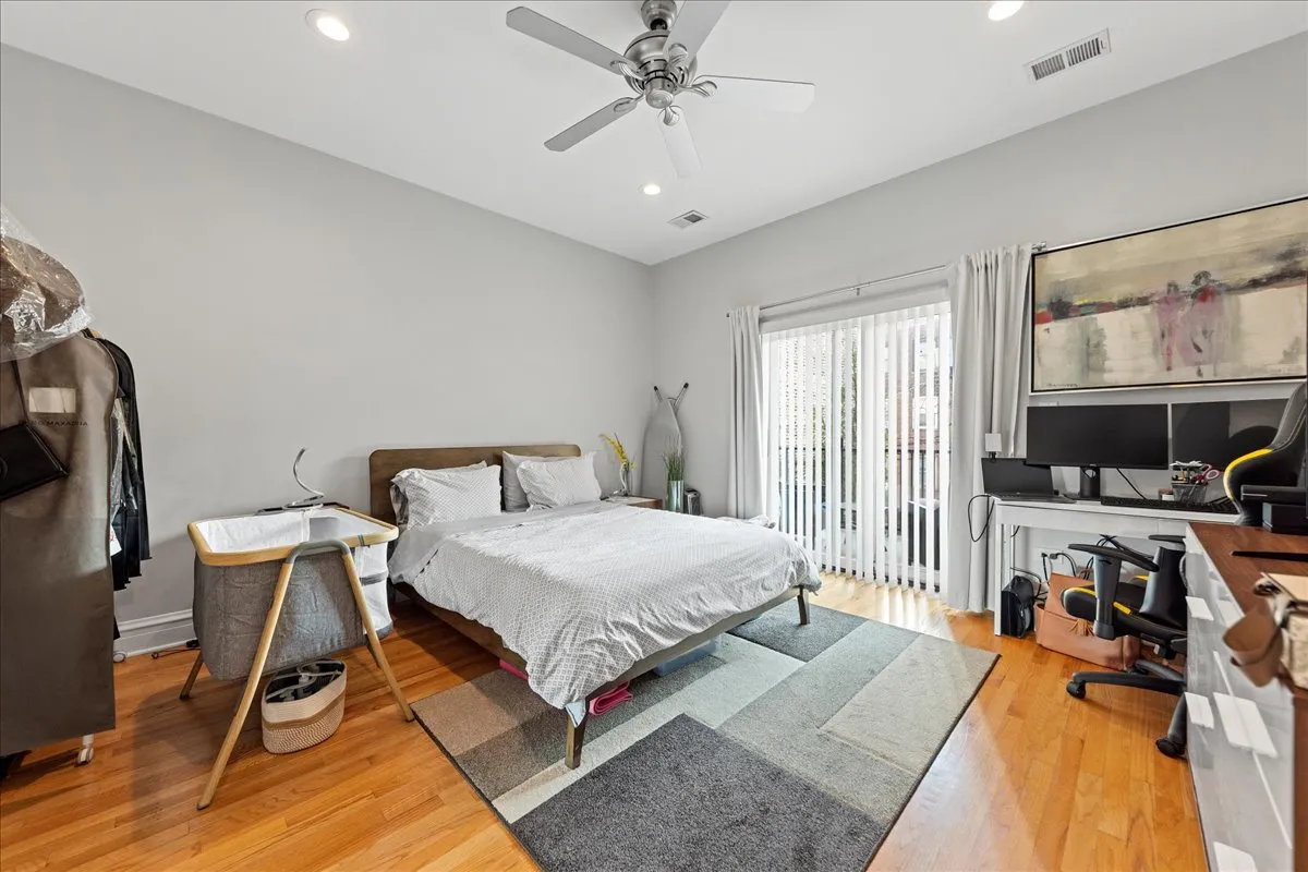 4226 N Ashland Ave, , 60613, USA 60613-unit#3A-Chicago-IL