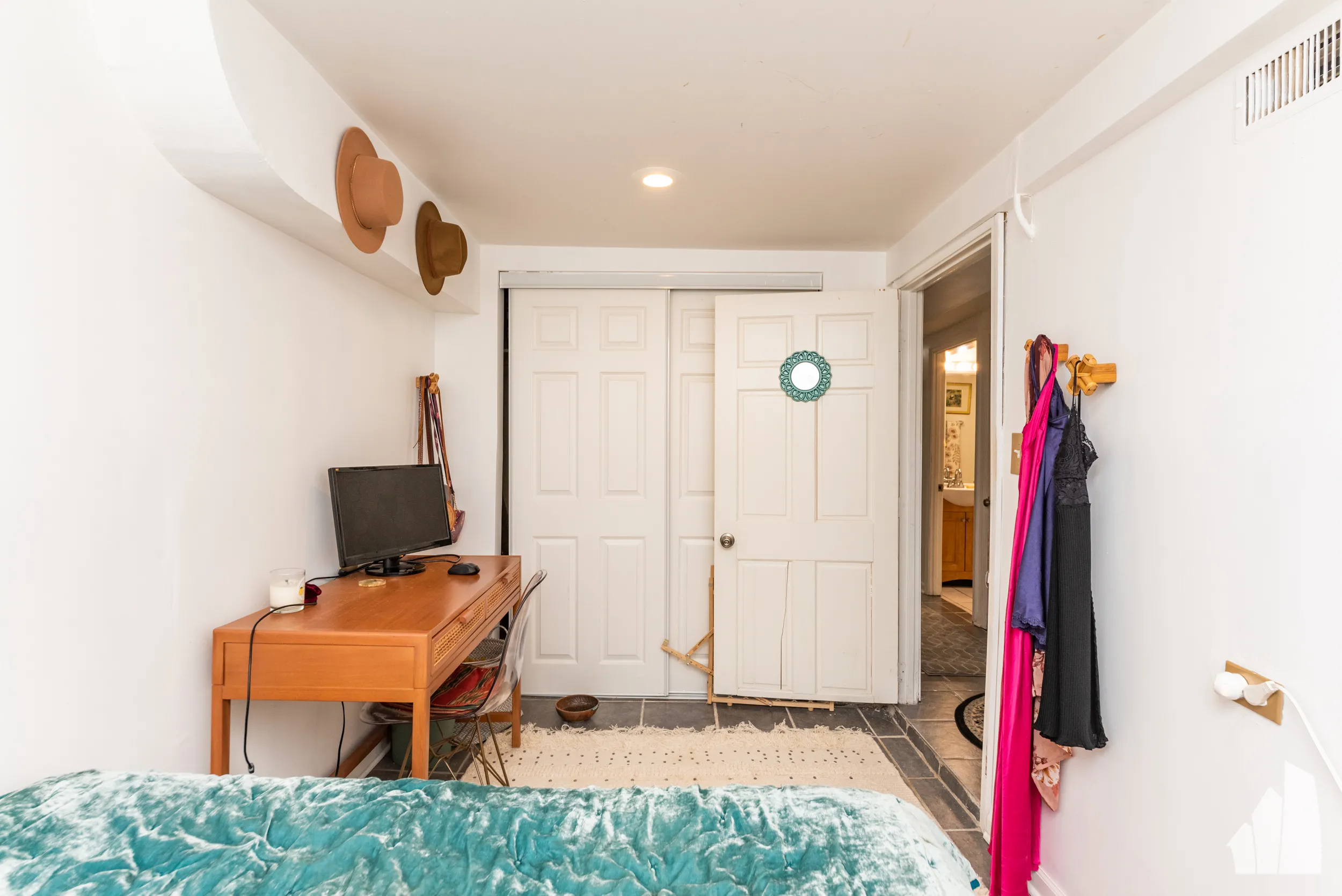 2005 W Race Ave, ,  60612, USA 60612-unit#Basement-Chicago-IL