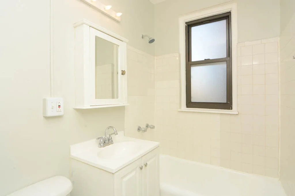3831 N Fremont St, ,  60613, USA 60613-unit#410-Chicago-IL