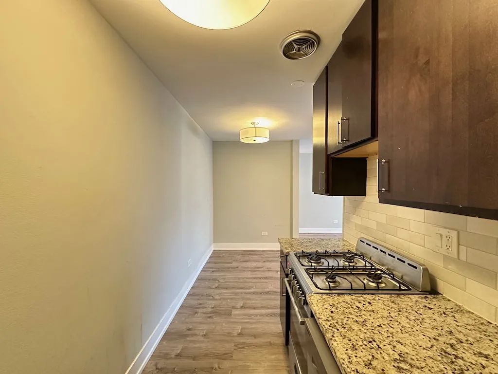 445 W Barry Ave, , 60657, USA 60657-unit#409-Chicago-IL