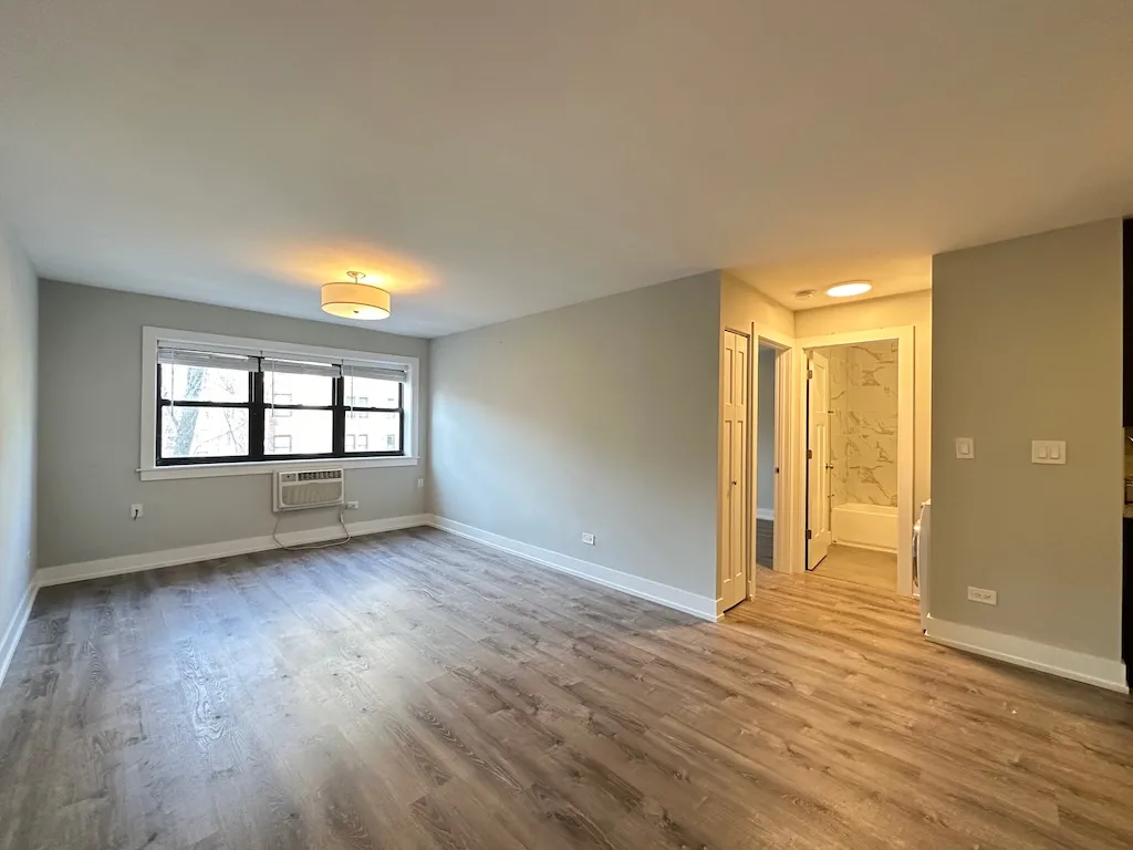 445 W Barry Ave, , 60657, USA 60657-unit#409-Chicago-IL