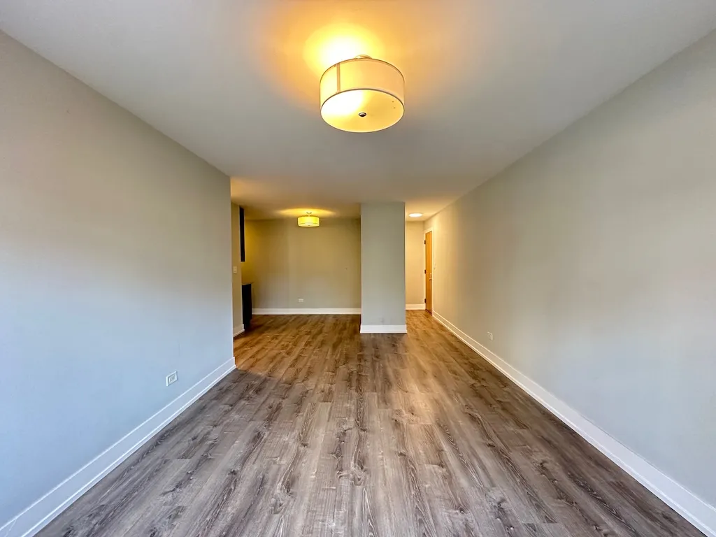 445 W Barry Ave, , 60657, USA 60657-unit#409-Chicago-IL