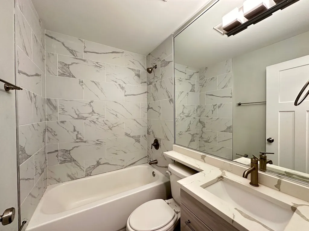 445 W Barry Ave, , 60657, USA 60657-unit#409-Chicago-IL