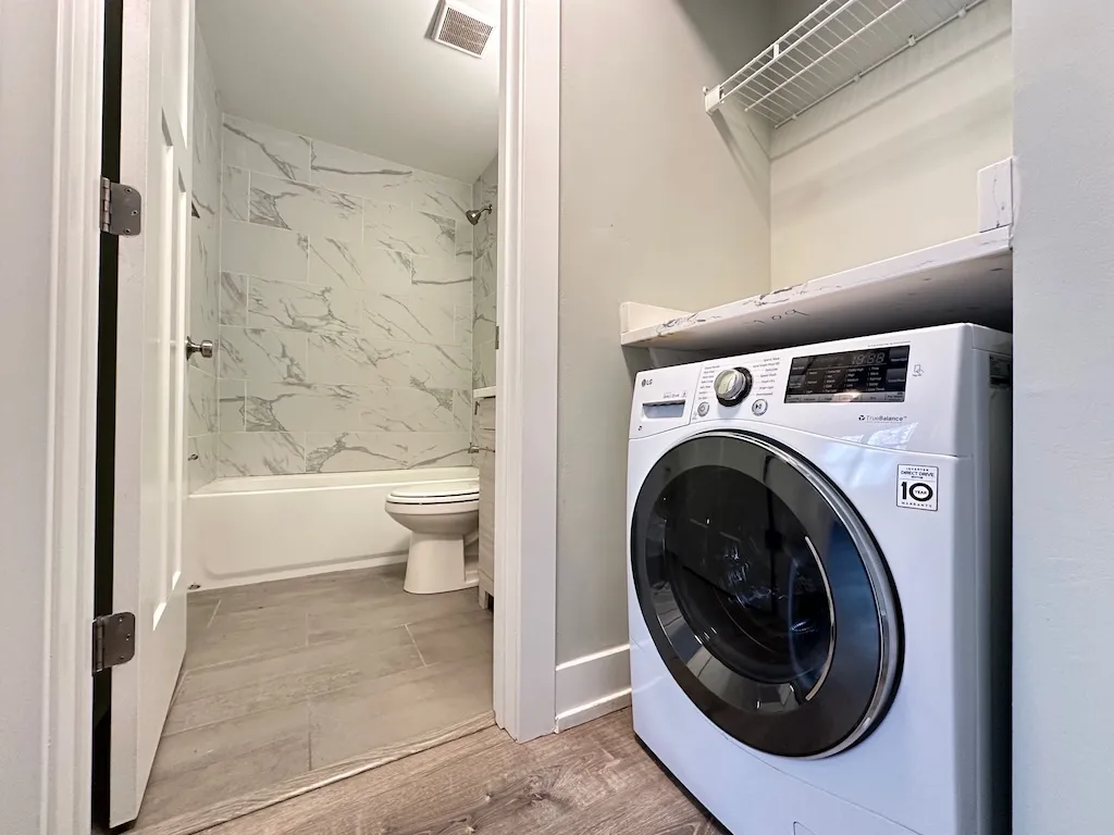 445 W Barry Ave, , 60657, USA 60657-unit#409-Chicago-IL