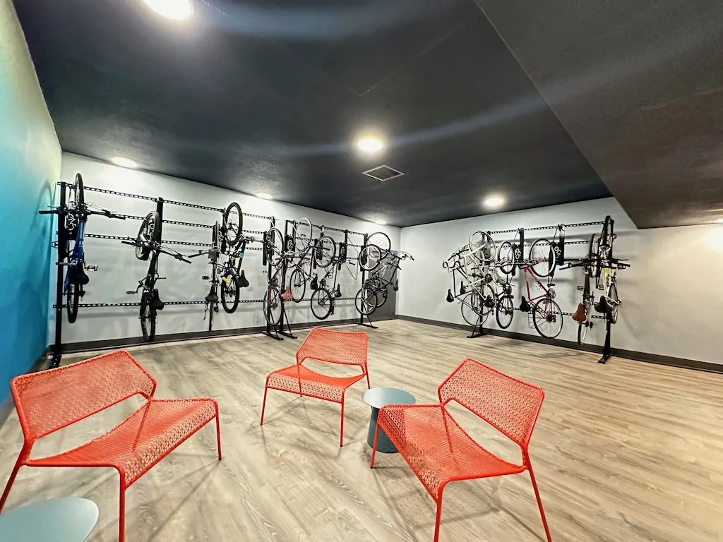 445 W Barry Ave, , 60657, USA 60657-unit#409-Chicago-IL