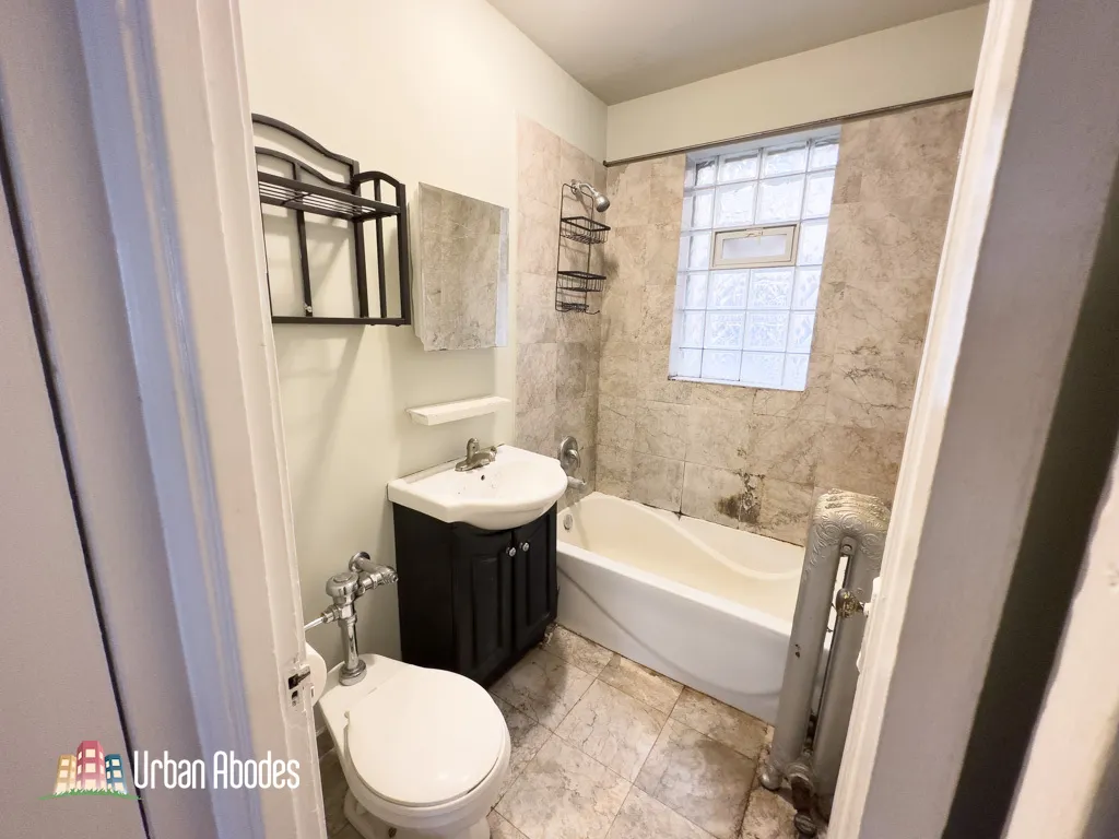 548 W Surf St, ,  60657, USA 60657-unit#2N-Chicago-IL