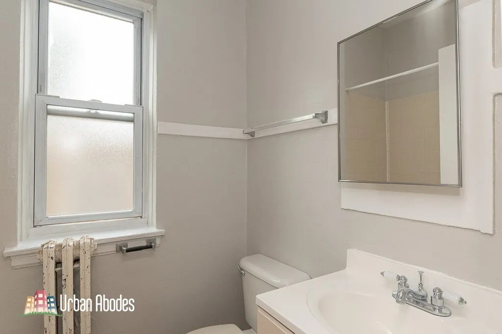 2827 N Burling St, ,  60657, USA 60657-unit#202-Chicago-IL