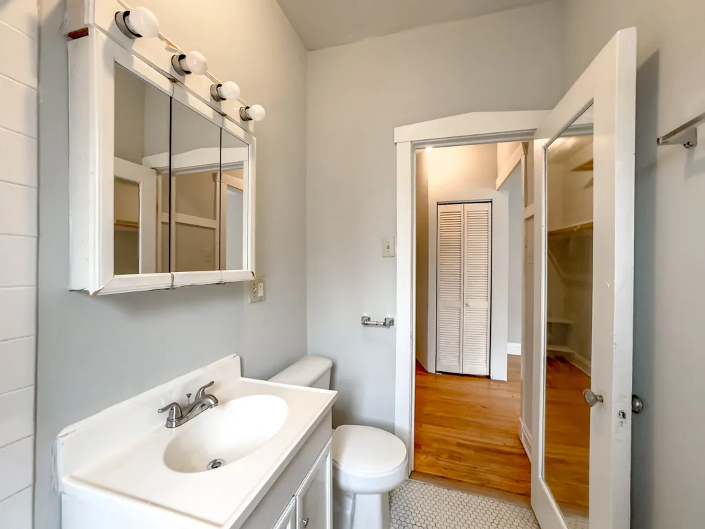 2244 W Wilson Ave, , 60625, USA 60625-unit#102-Chicago-IL