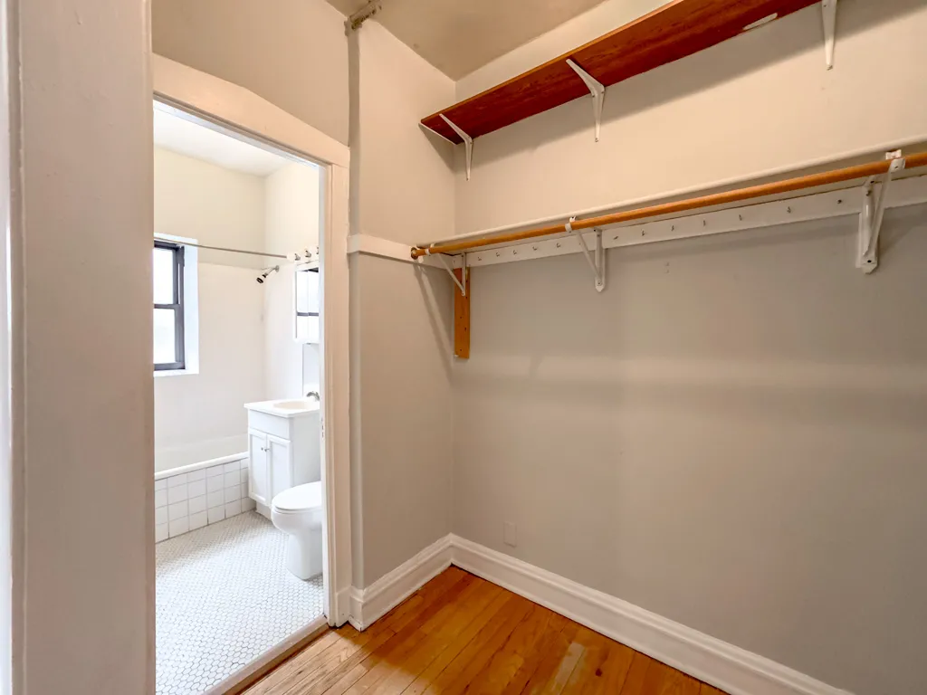 2244 W Wilson Ave, , 60625, USA 60625-unit#102-Chicago-IL