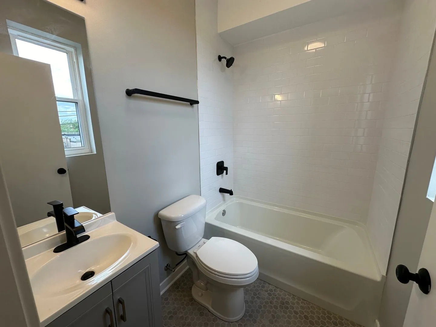 3055 W Leland Ave, , 60625, USA 60625-unit#209-Chicago-IL