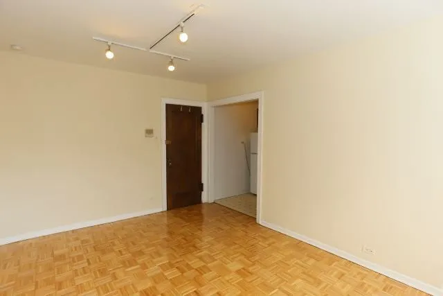 739 W Belmont Ave, , 60657, USA 60657-unit#407-Chicago-IL