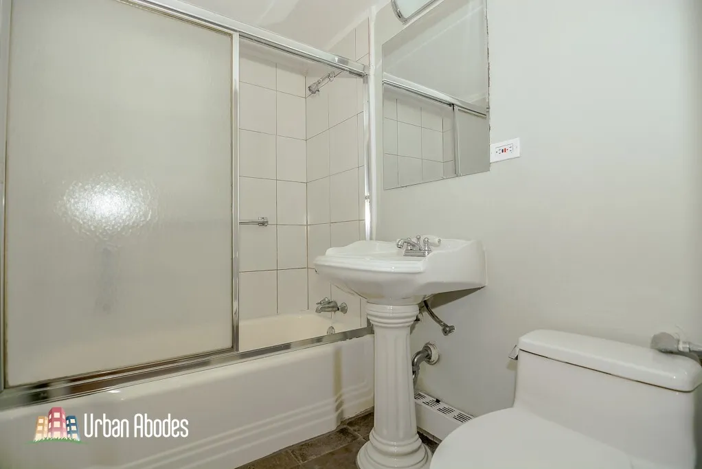 445 W Wellington Ave, ,  60657, USA 60657-unit#2C-Chicago-IL