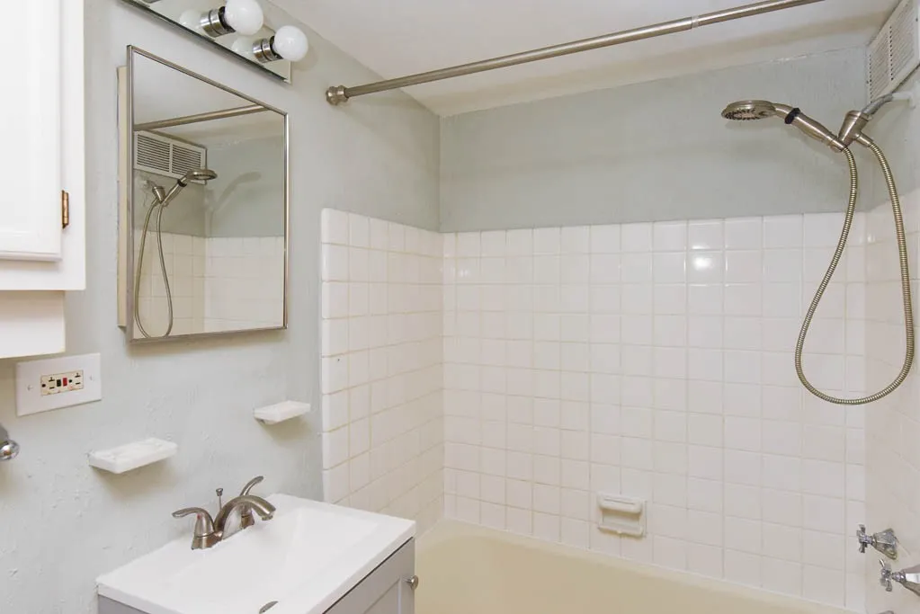 445 W Wellington Ave, , 60657, USA 60657-unit#13A-Chicago-IL