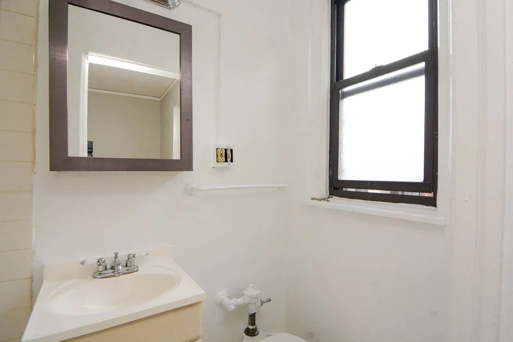 3831 N Fremont St, ,  60613, USA 60613-unit#411-Chicago-IL