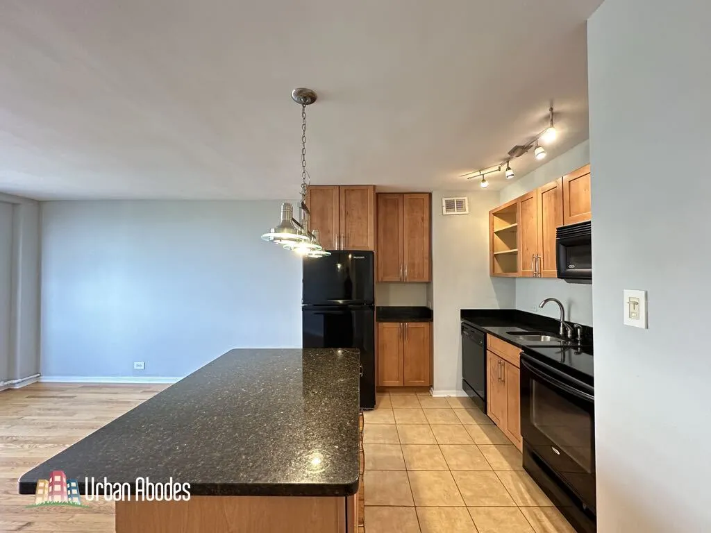 445 W Wellington Ave, , 60657, USA 60657-unit#10A-Chicago-IL
