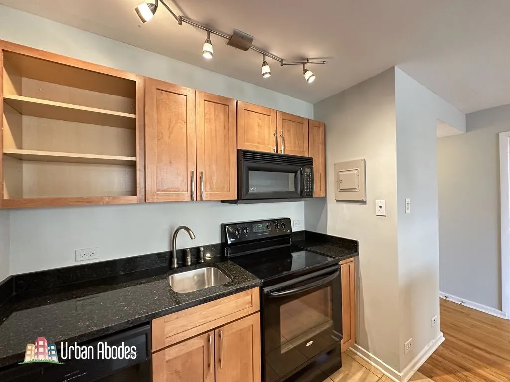 445 W Wellington Ave, , 60657, USA 60657-unit#10A-Chicago-IL