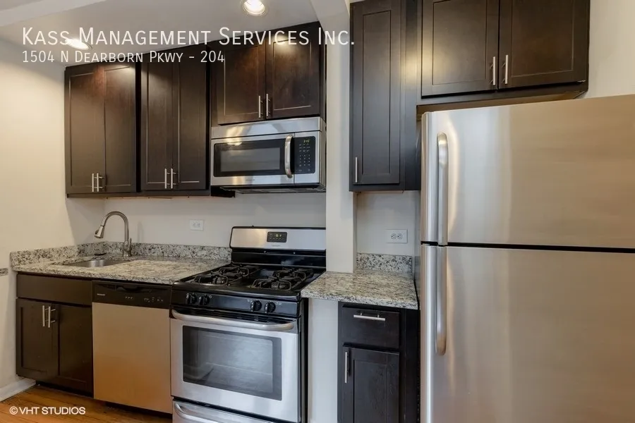 1504 N Dearborn Pkwy, , 60610, USA 60610-unit#204-Chicago-IL