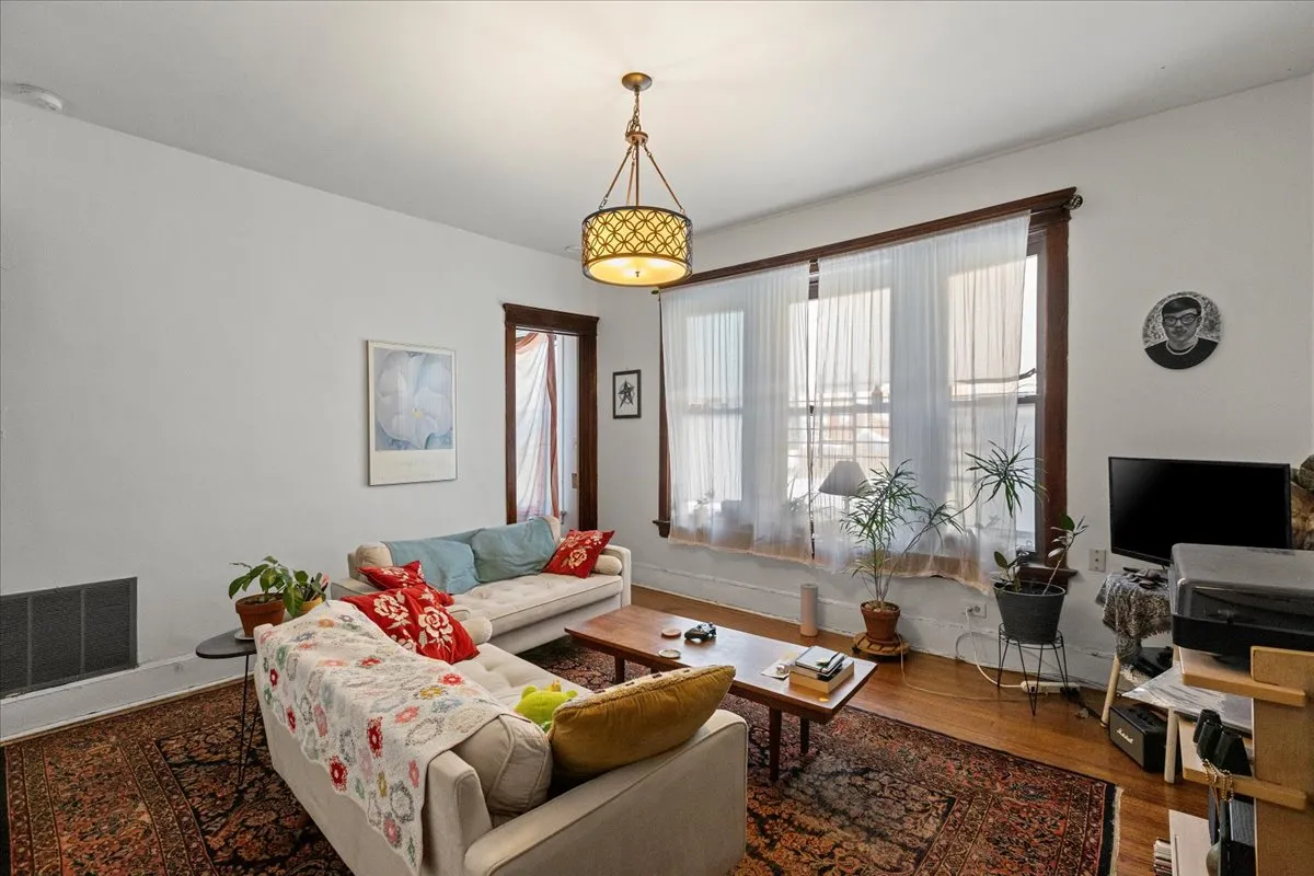 4002 N Southport Ave, , 60613, USA 60613-unit#2-Chicago-IL
