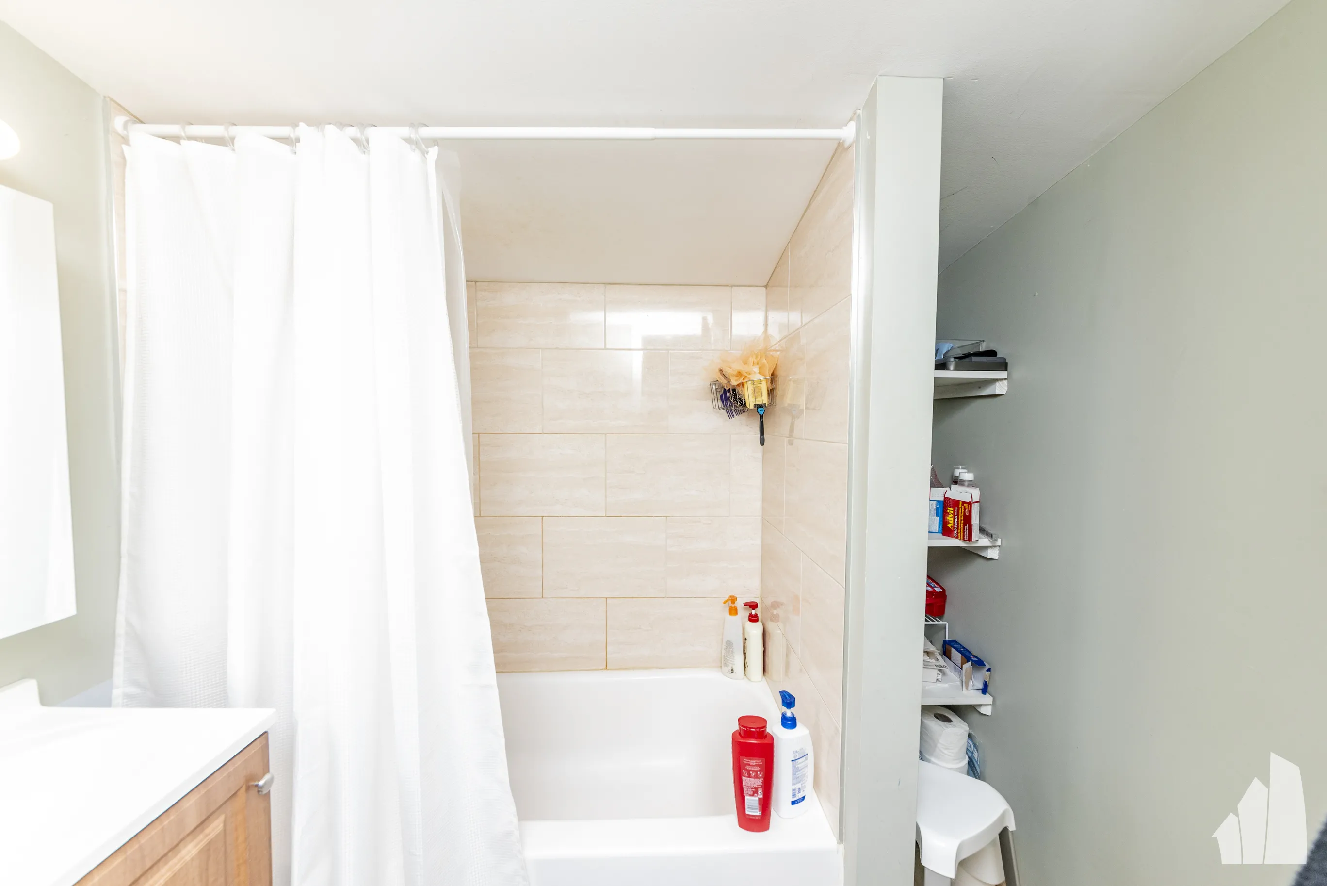 1332 W Barry Ave, , 60657, USA 60657-unit#3-Chicago-IL