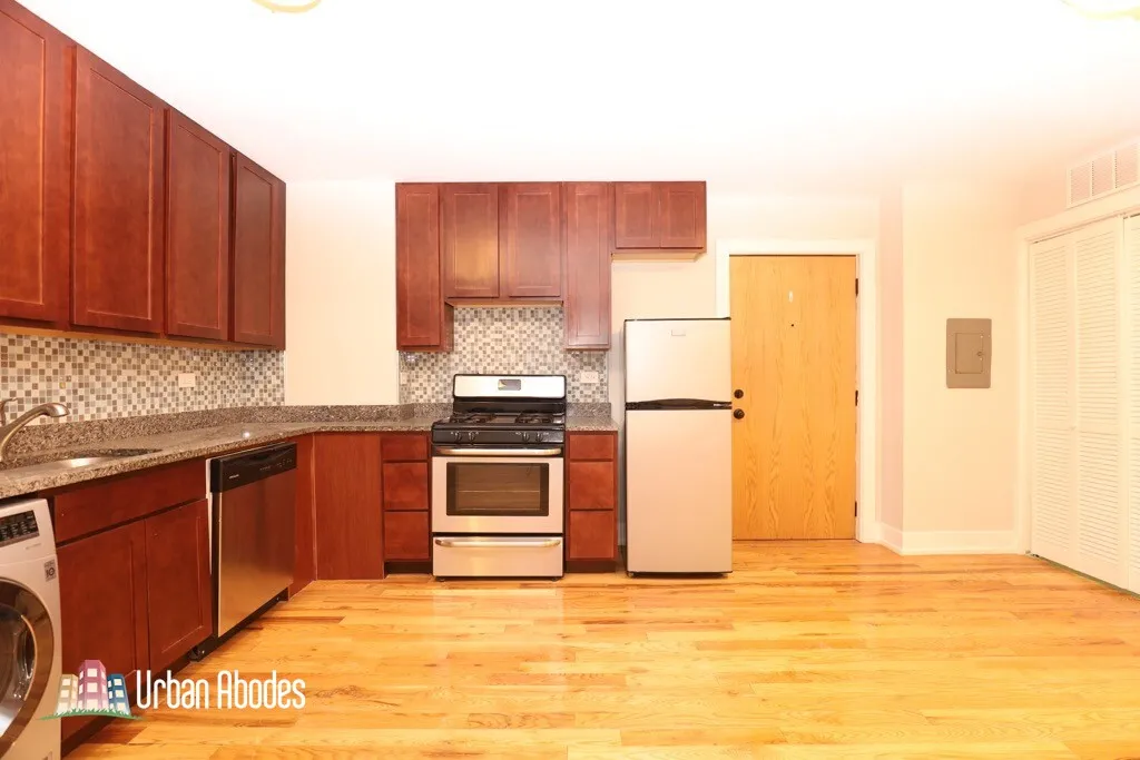 550 W Arlington Pl, , 60614, USA 60614-unit#106-Chicago-IL