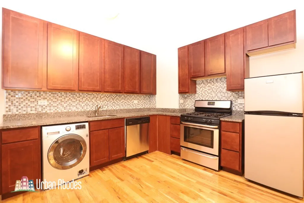 550 W Arlington Pl, ,  60614, USA 60614-unit#106-Chicago-IL