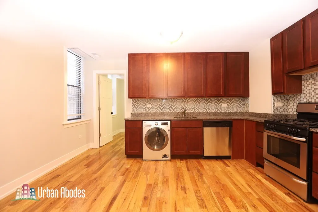 550 W Arlington Pl, ,  60614, USA 60614-unit#106-Chicago-IL