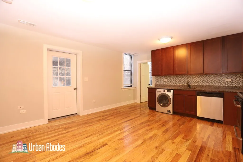 550 W Arlington Pl, ,  60614, USA 60614-unit#106-Chicago-IL