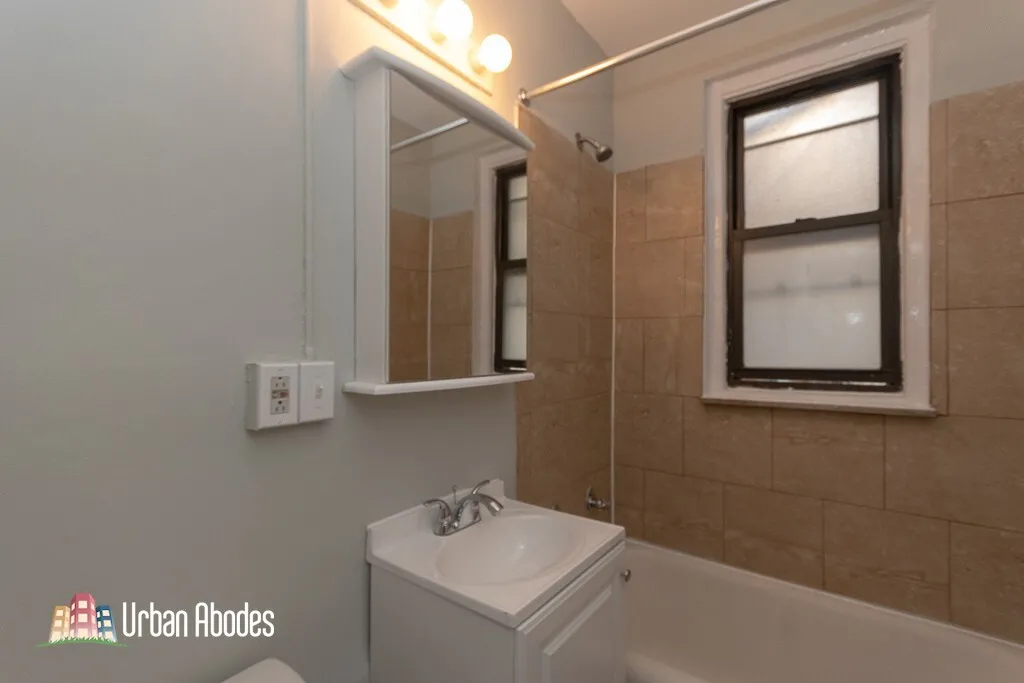 3831 N Fremont St, ,  60613, USA 60613-unit#208-Chicago-IL