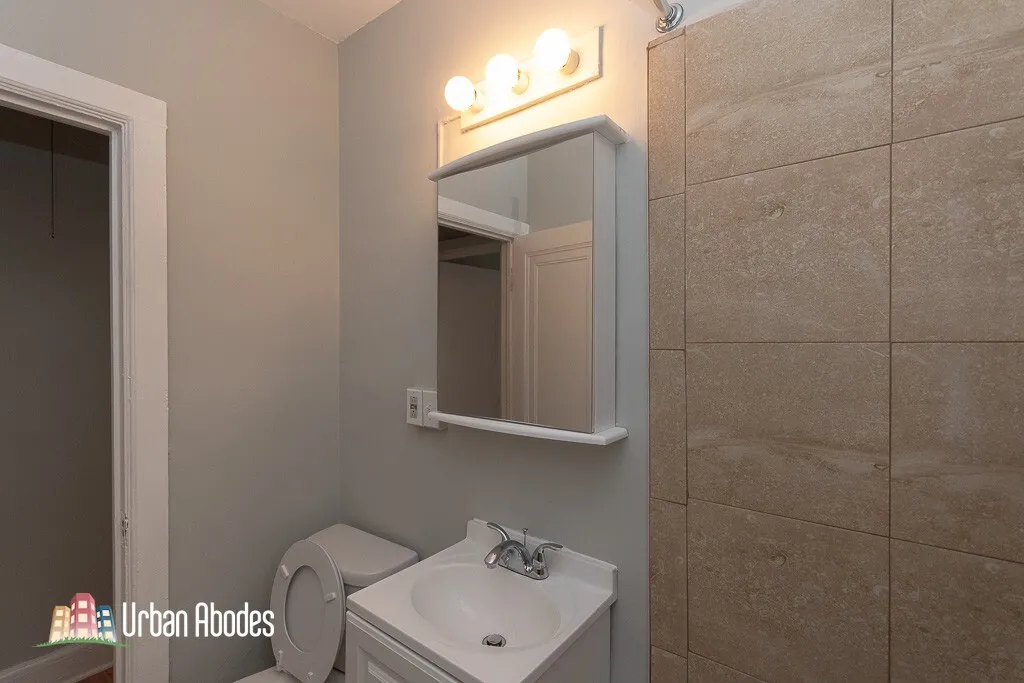 3831 N Fremont St, ,  60613, USA 60613-unit#208-Chicago-IL