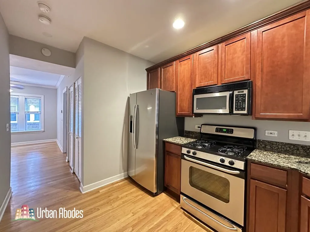 3254 N Clifton Ave, ,  60657, USA 60657-unit#1W-Chicago-IL
