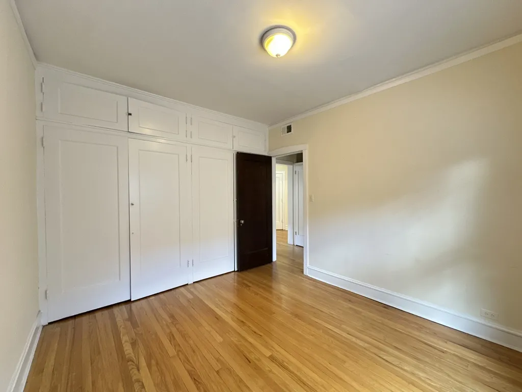 1307 Oak Ave, Evanston,  60201, USA 60201-unit#3W-Chicago-IL