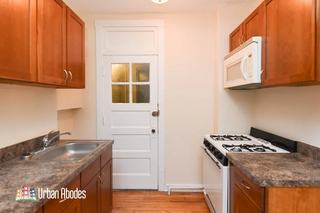 947 W Cornelia Ave, ,  60657, USA 60657-unit#1A-Chicago-IL