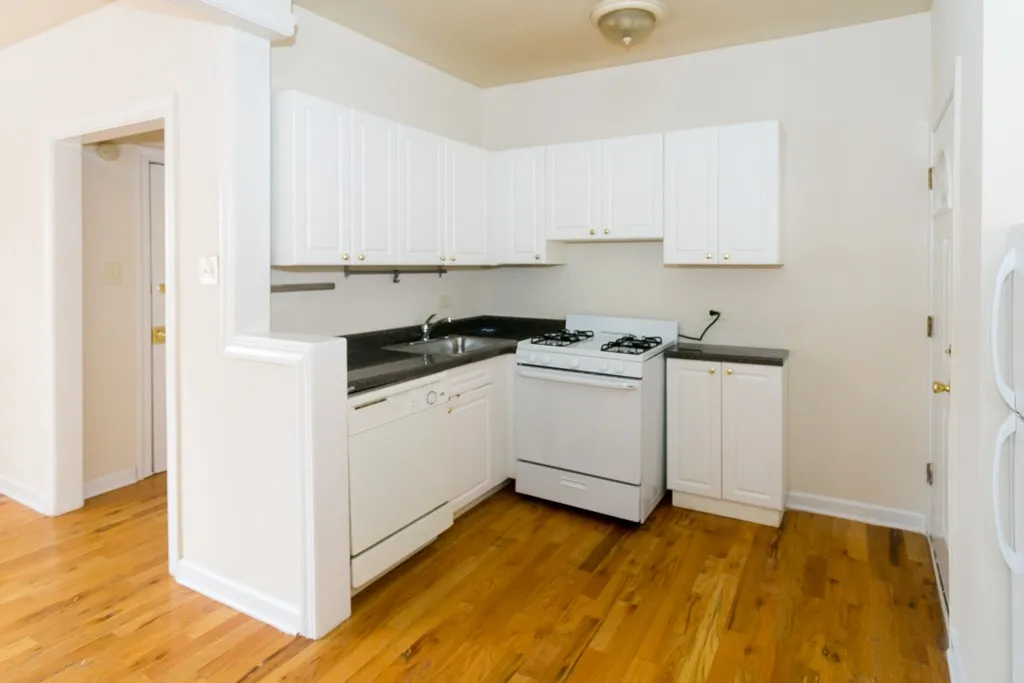 3720 N Pine Grove Ave, ,  60613, USA 60613-unit#3W-Chicago-IL