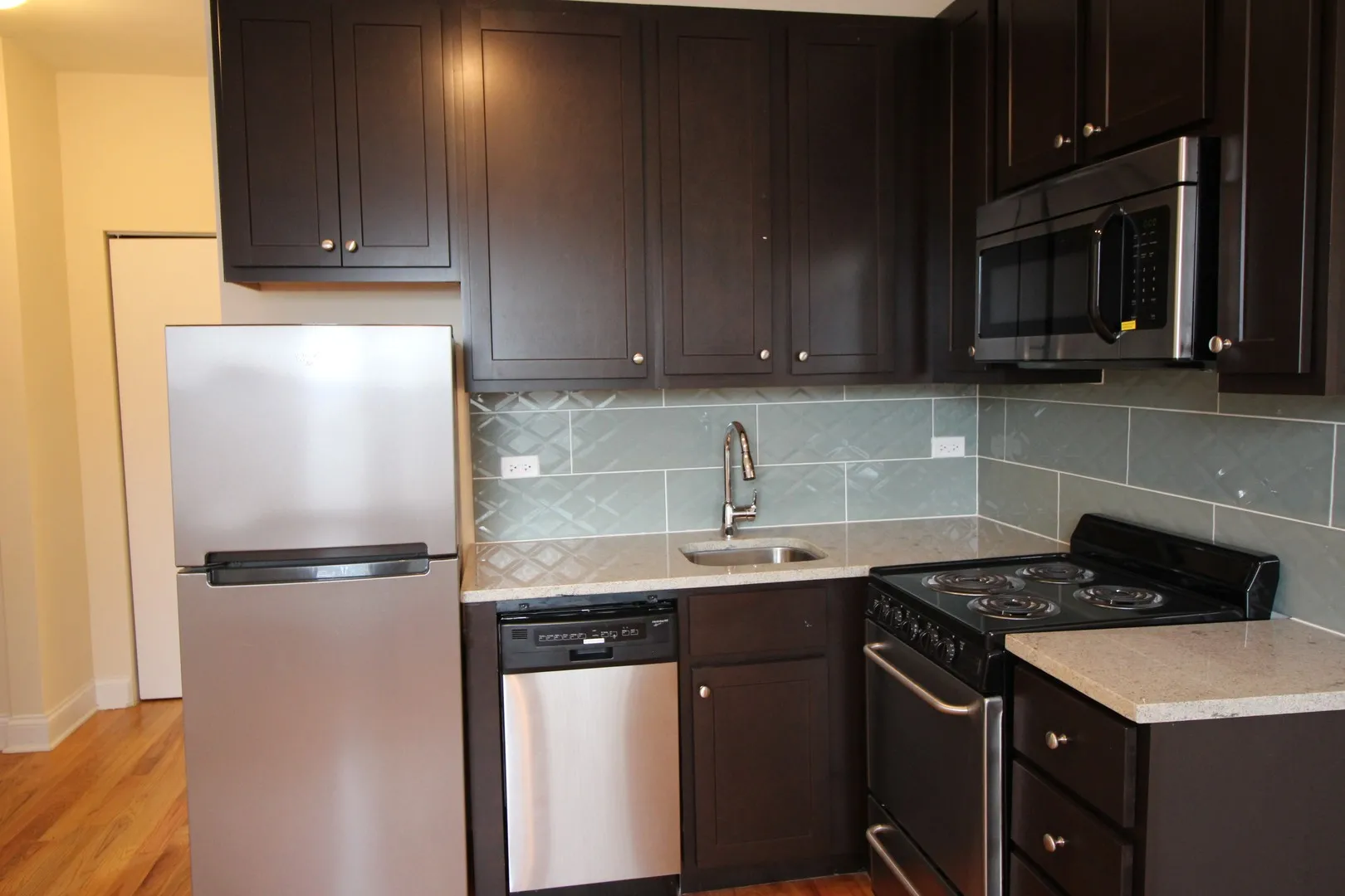 1210 W Granville Ave, ,  60660, USA 60660-unit#208-Chicago-IL