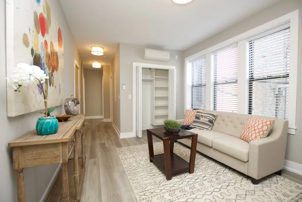 3943 N Janssen Ave, , 60613, USA 60613-unit#1N-Chicago-IL