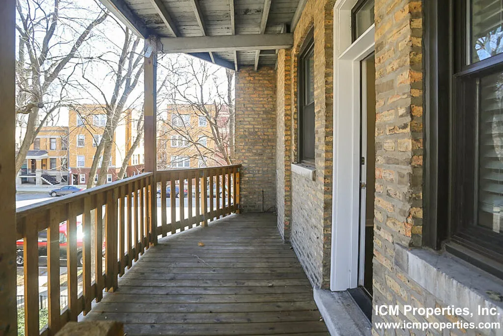 1600 W Belle Plaine Ave, ,  60613, USA 60613-unit#1600-2-Chicago-IL