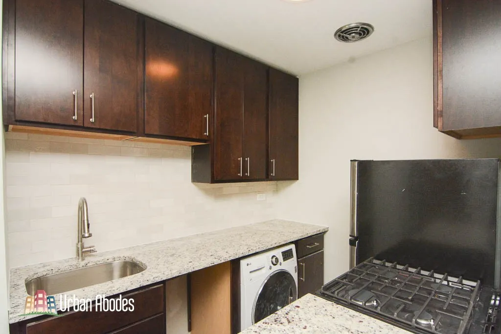 445 W Barry Ave, , 60657, USA 60657-unit#302-Chicago-IL