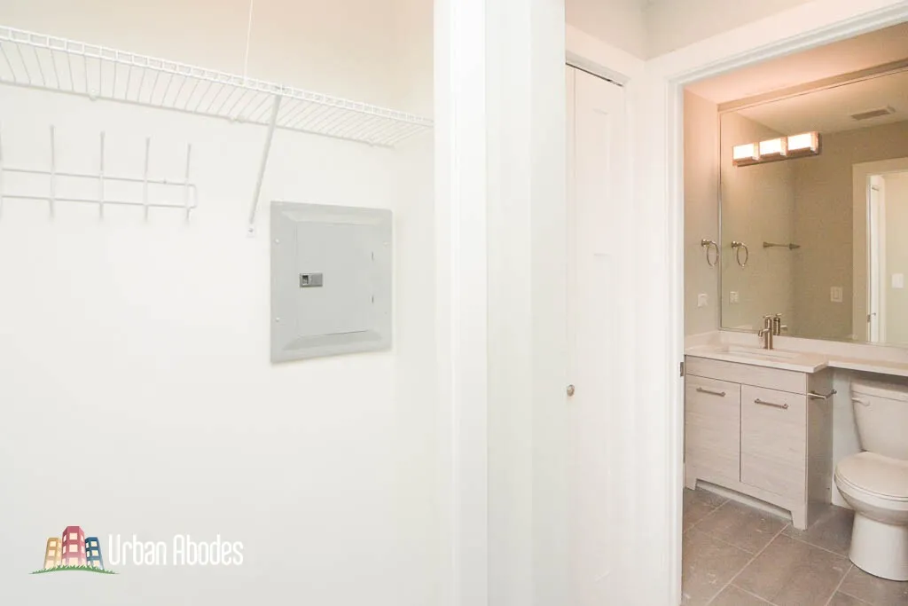 445 W Barry Ave, , 60657, USA 60657-unit#302-Chicago-IL