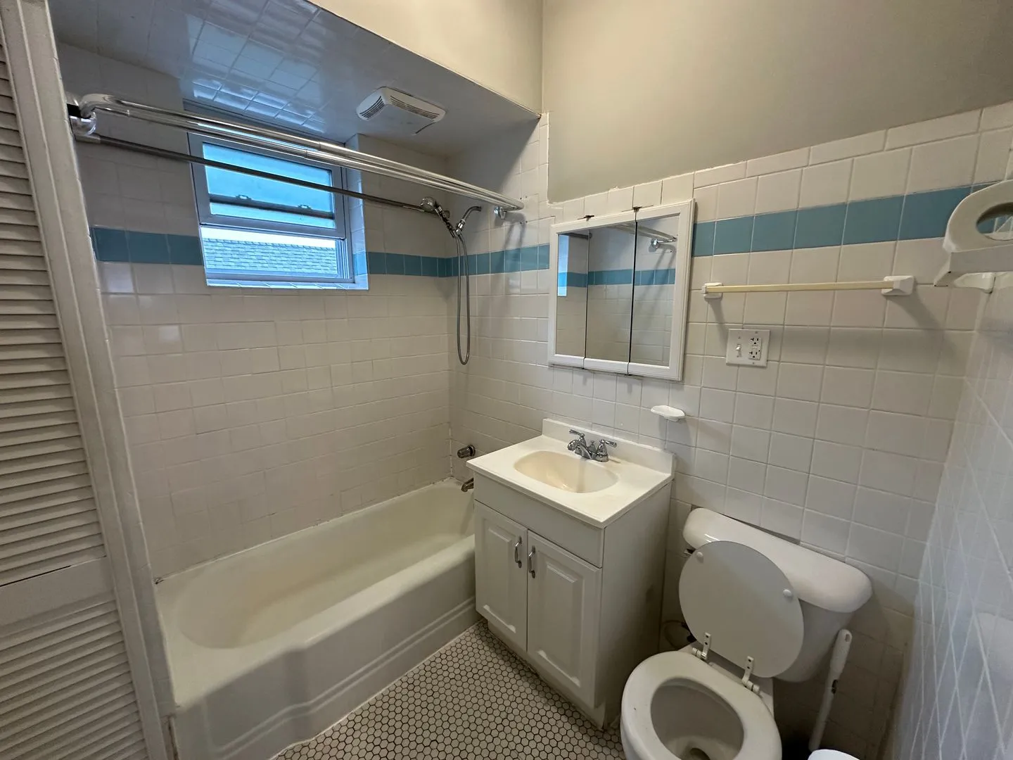 5219 N Christiana Ave, , 60625, USA 60625-unit#3F-Chicago-IL
