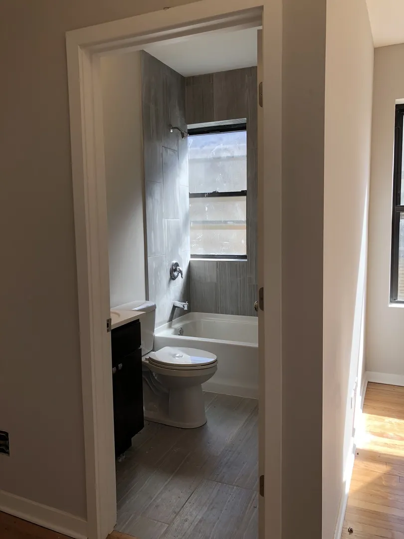 4821 N Christiana Ave, ,  60625, USA 60625-unit#1W-Chicago-IL