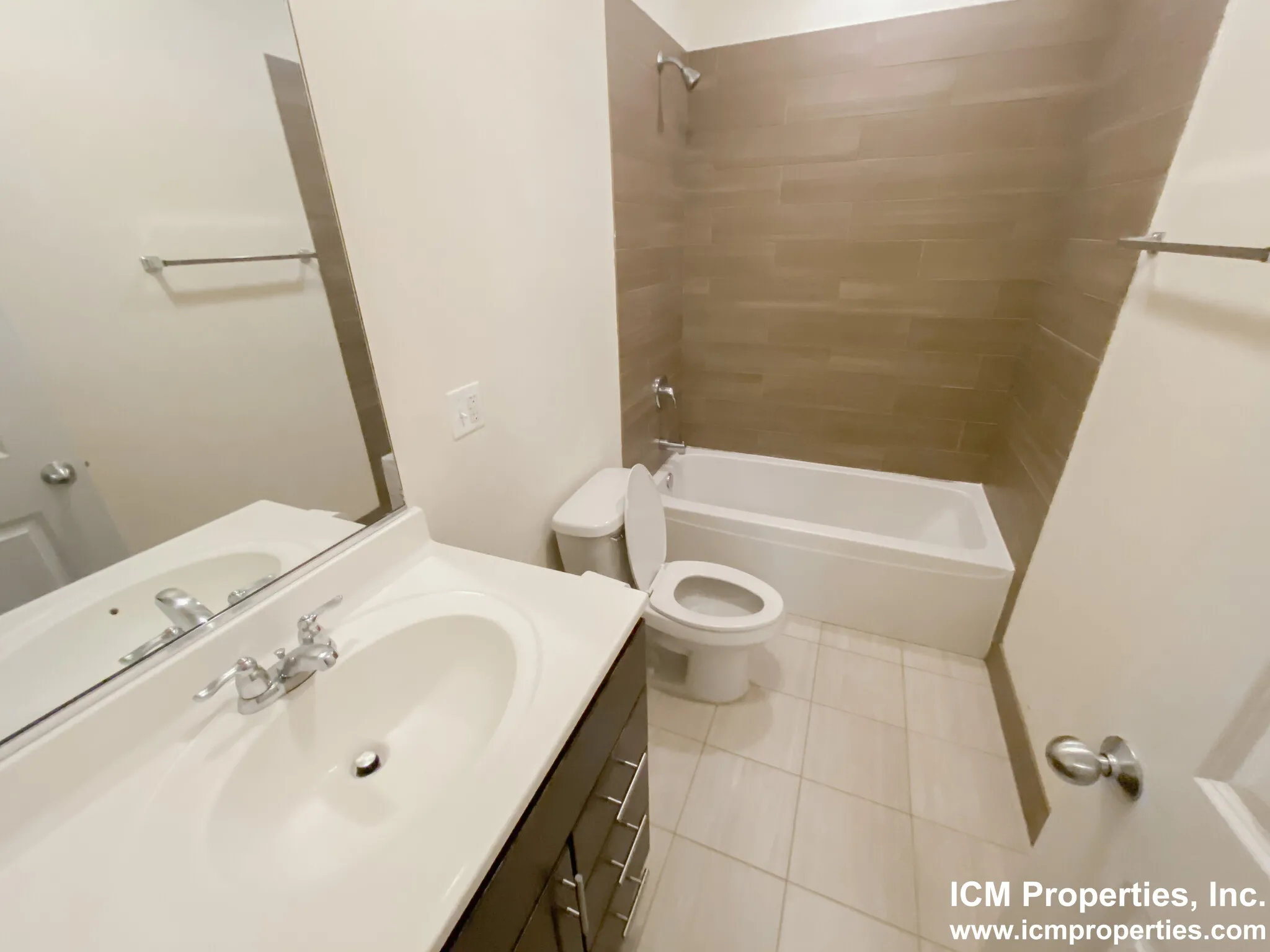 4651 N Wolcott Ave, , 60640, USA 60640-unit#1827L-G-Chicago-IL