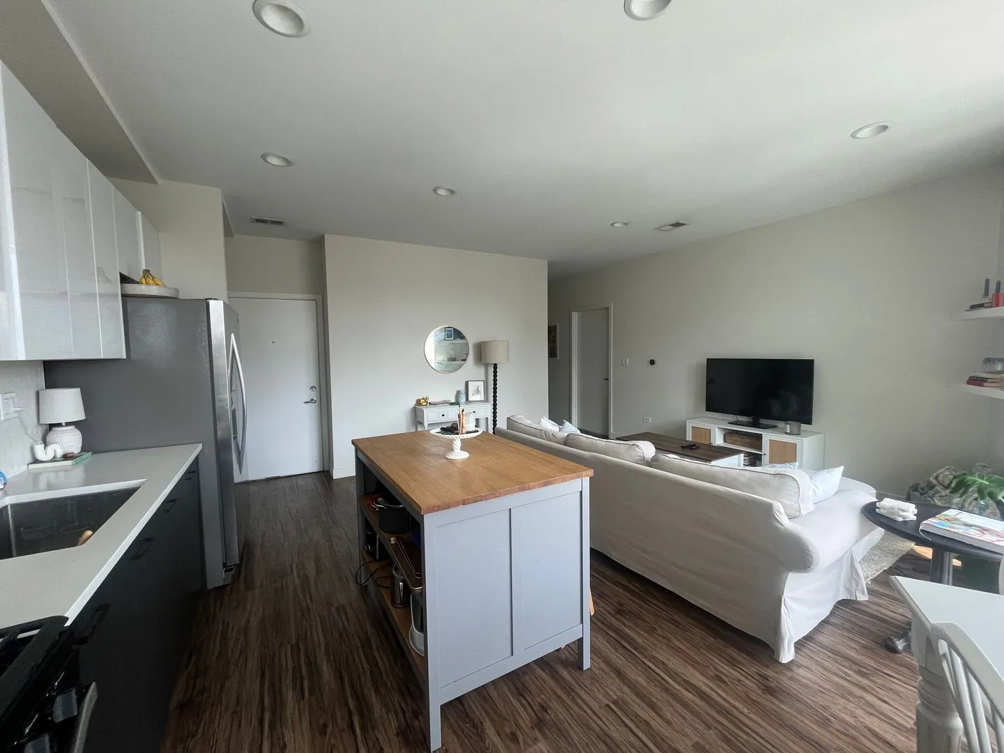 1045 W Cornelia Ave, ,  60657, USA 60657-unit#404-Chicago-IL
