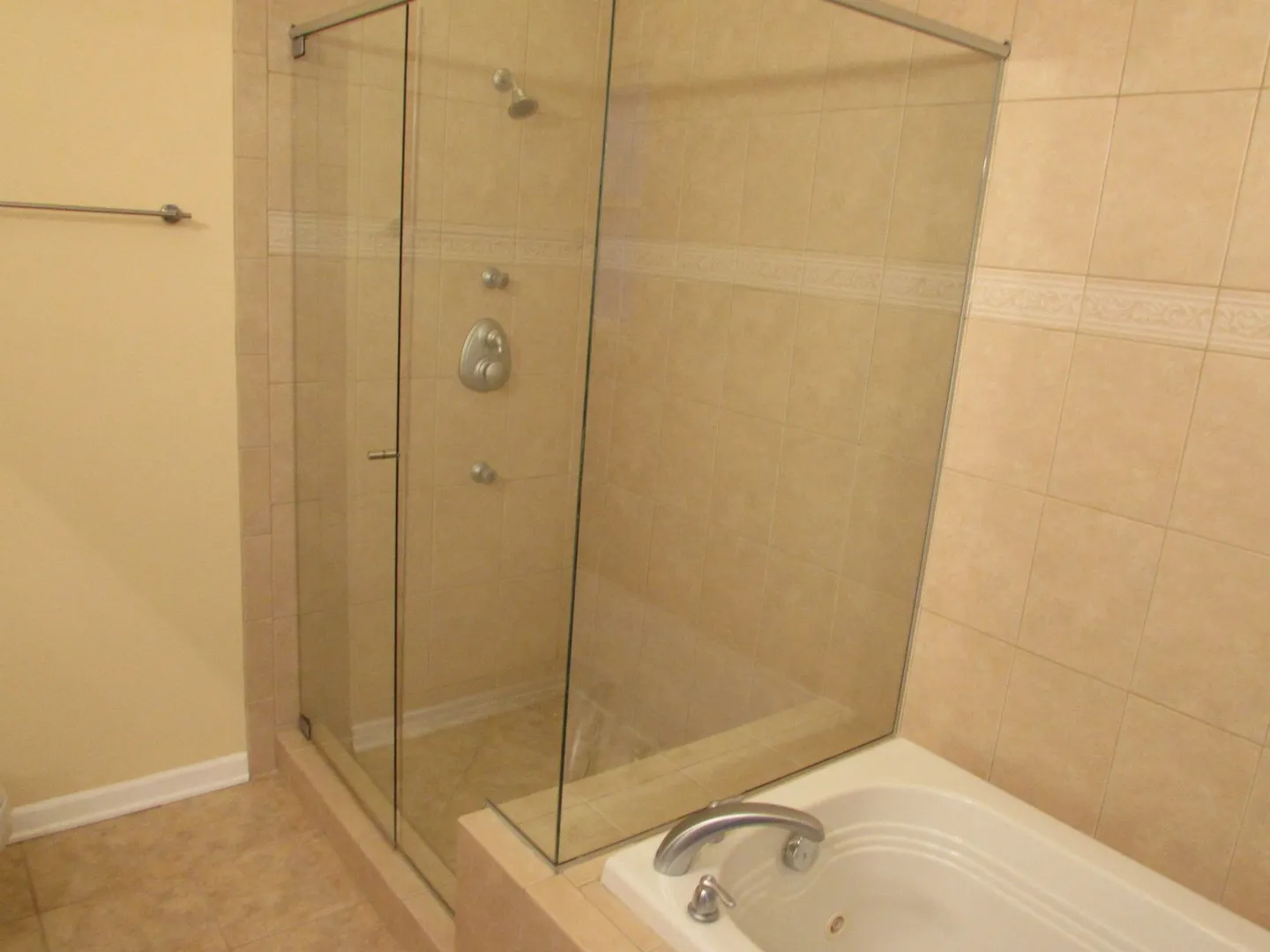 3917 N Kedzie Ave, ,  60618, USA 60618-unit#3S-Chicago-IL