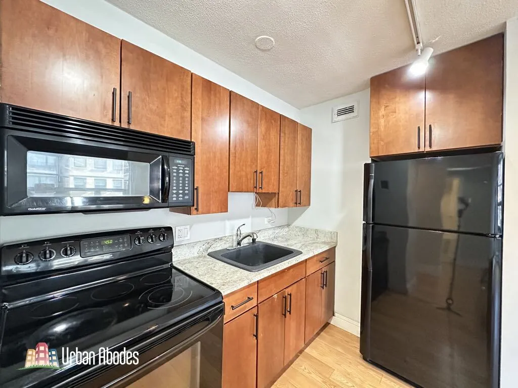 445 W Wellington Ave, ,  60657, USA 60657-unit#8H-Chicago-IL