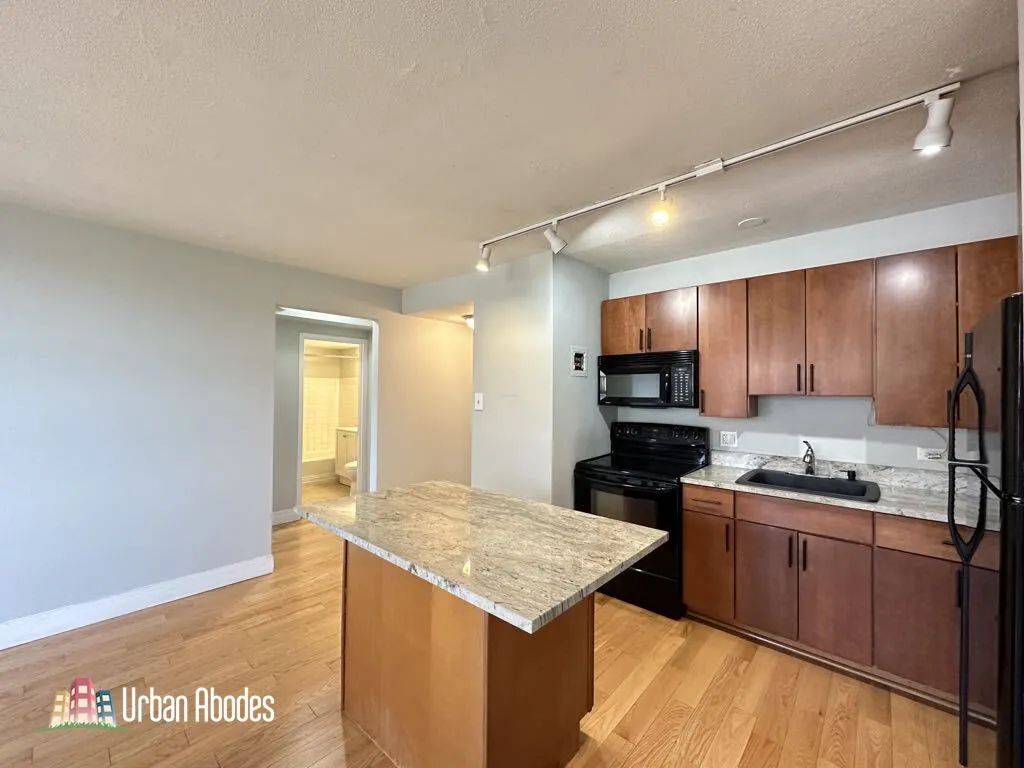 445 W Wellington Ave, ,  60657, USA 60657-unit#8H-Chicago-IL
