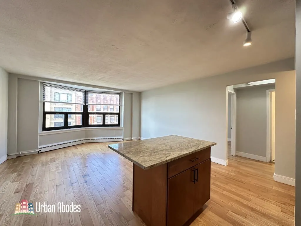 445 W Wellington Ave, ,  60657, USA 60657-unit#8H-Chicago-IL