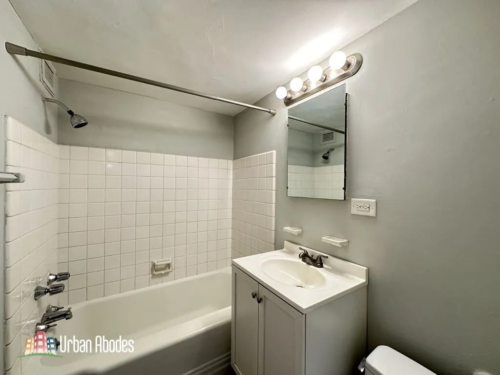 445 W Wellington Ave, ,  60657, USA 60657-unit#8H-Chicago-IL