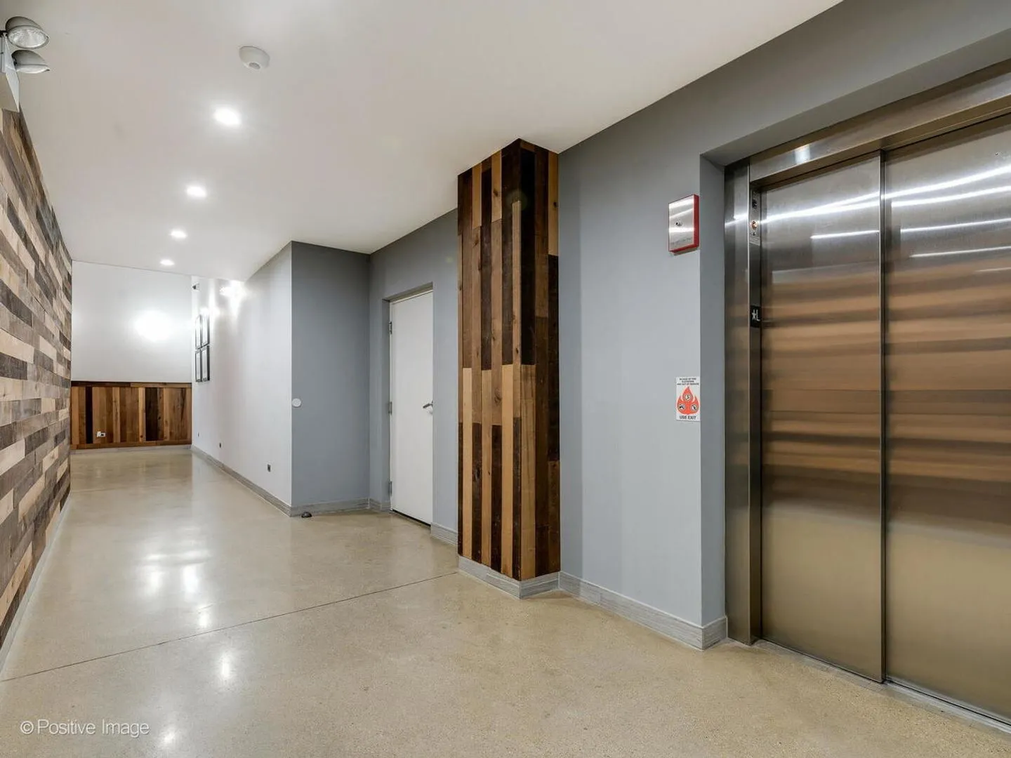 1822 W Irving Park Rd, , 60613, USA 60613-unit#403-Chicago-IL