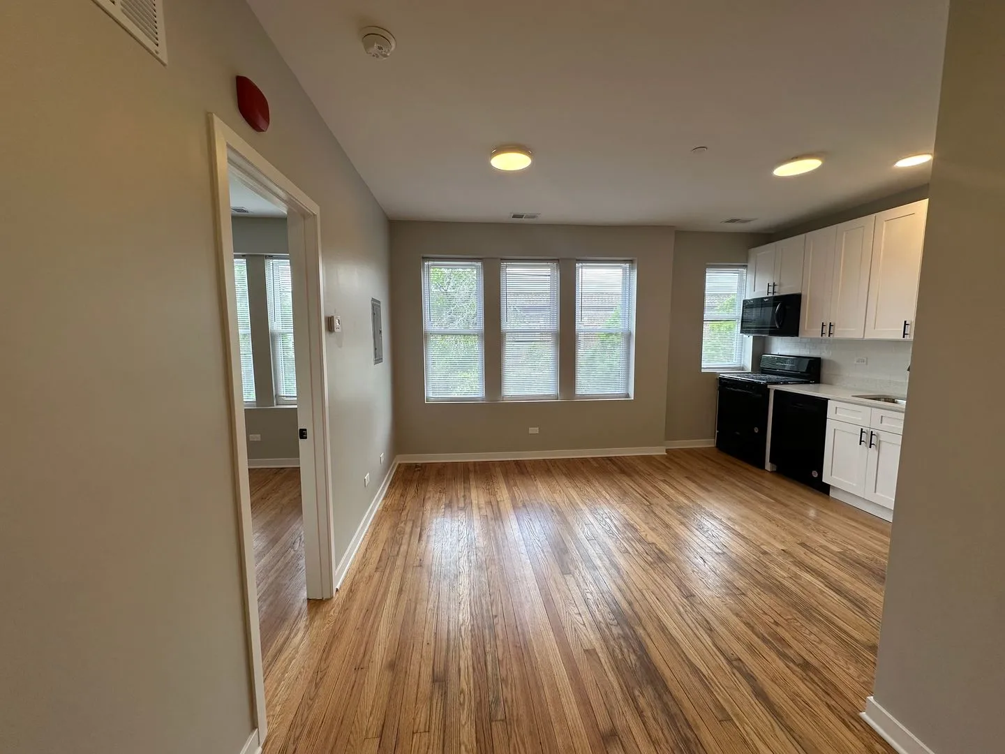 3055 W Leland Ave, , 60625, USA 60625-unit#205-Chicago-IL